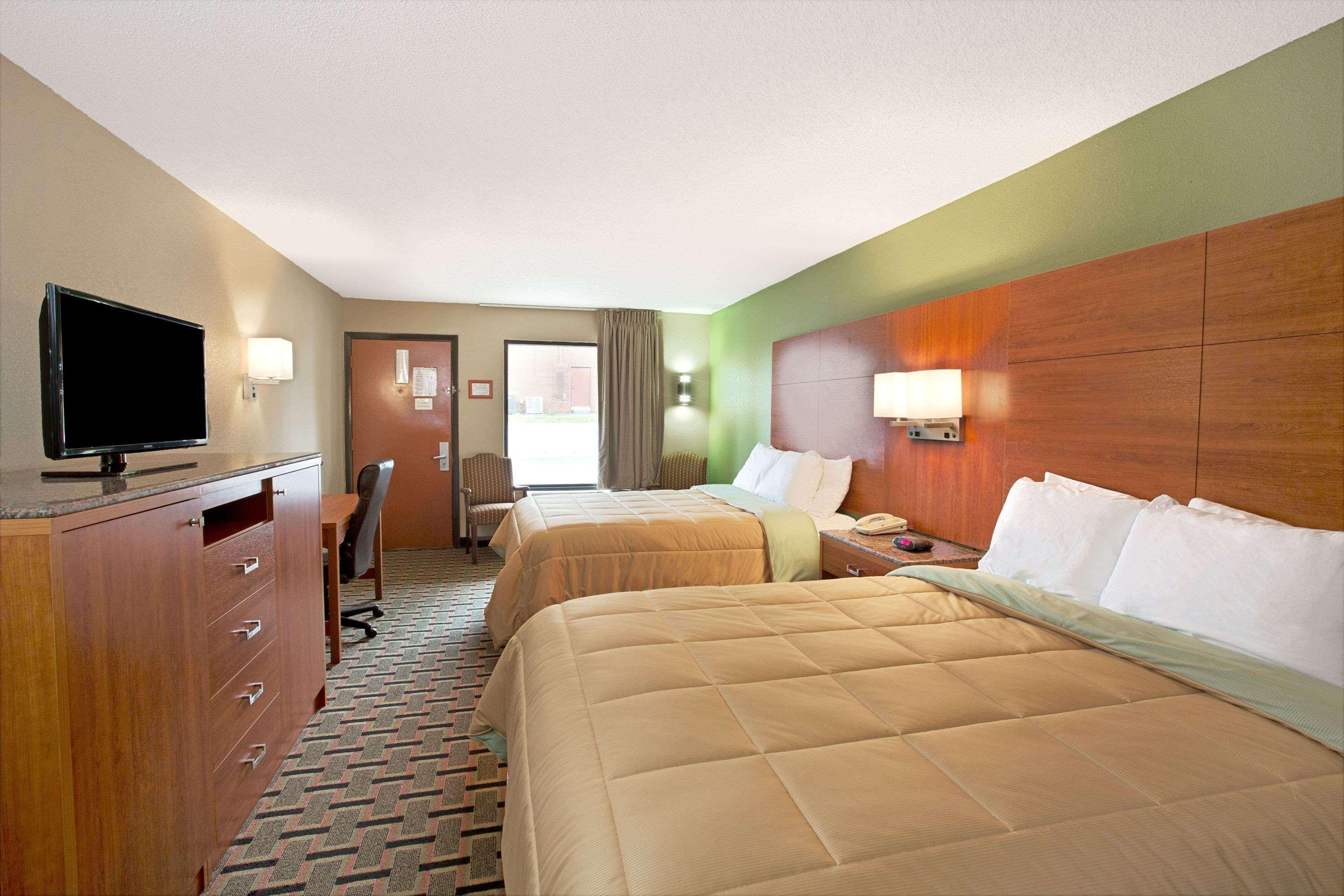 Days Inn Conover/Hickory Bagian luar foto