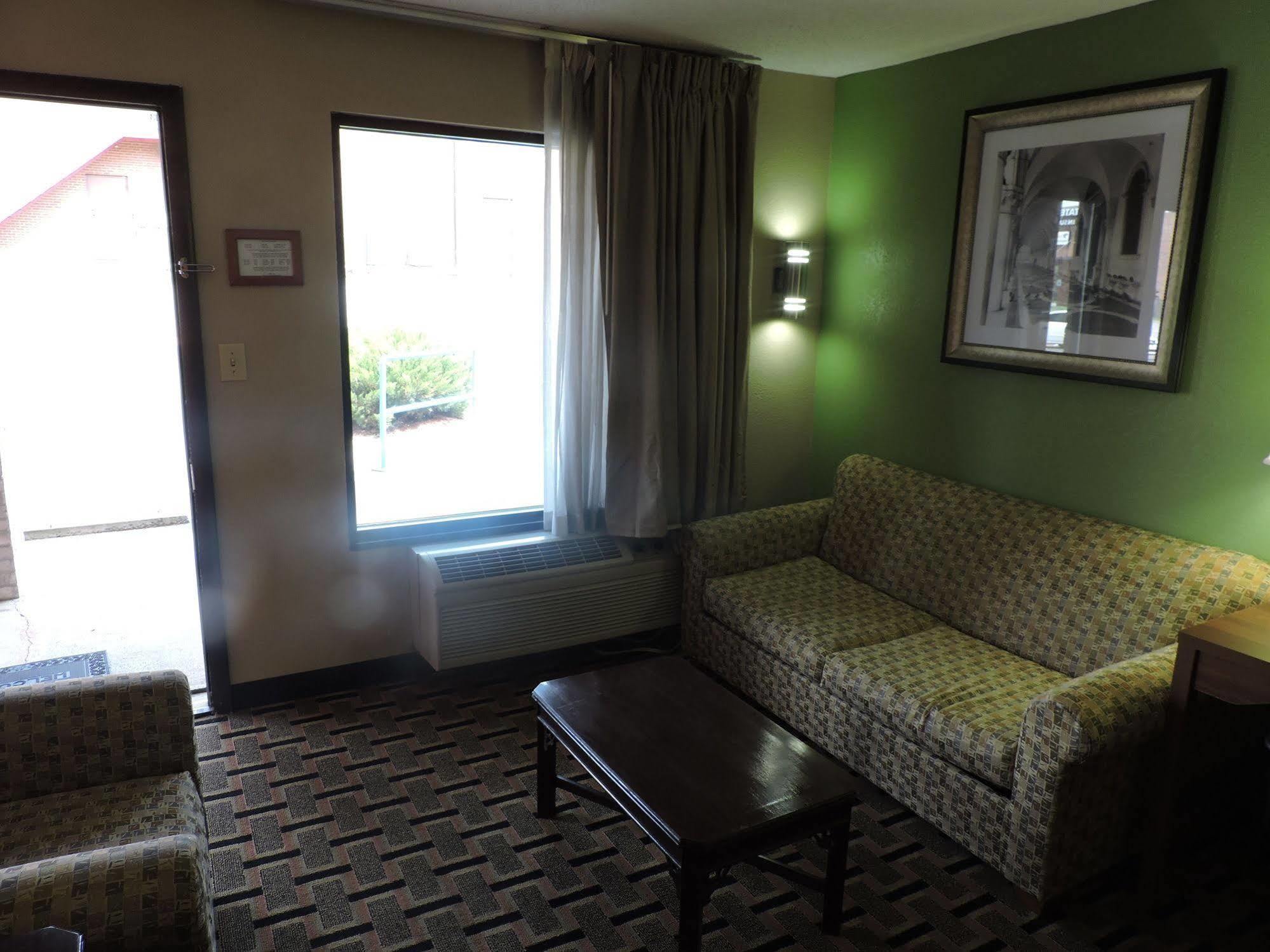Days Inn Conover/Hickory Bagian luar foto